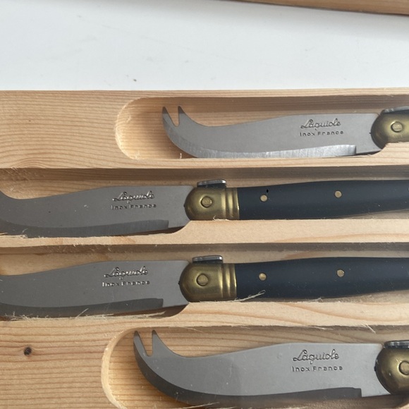 Laguiole Sets 3-Piece Serving Cutlery Set Black and 4-Piece Cheese Knives Black - Picture 7 of 9